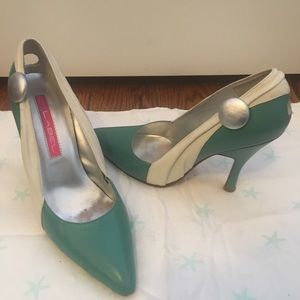 C Label - Green Pump